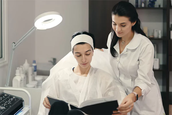Discover the Magic of Aesthetica Veda Clinic: Where Beauty Meets Science.